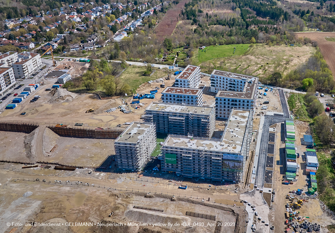 21.04.2023 - Luftbilder von der Baustelle Alexisquartier und Pandion Verde in Neuperlach